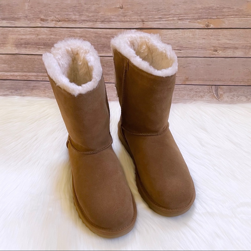 UGG Bailey Bow Abstract Splatter Chestnut Boots - Picture 4 of 10